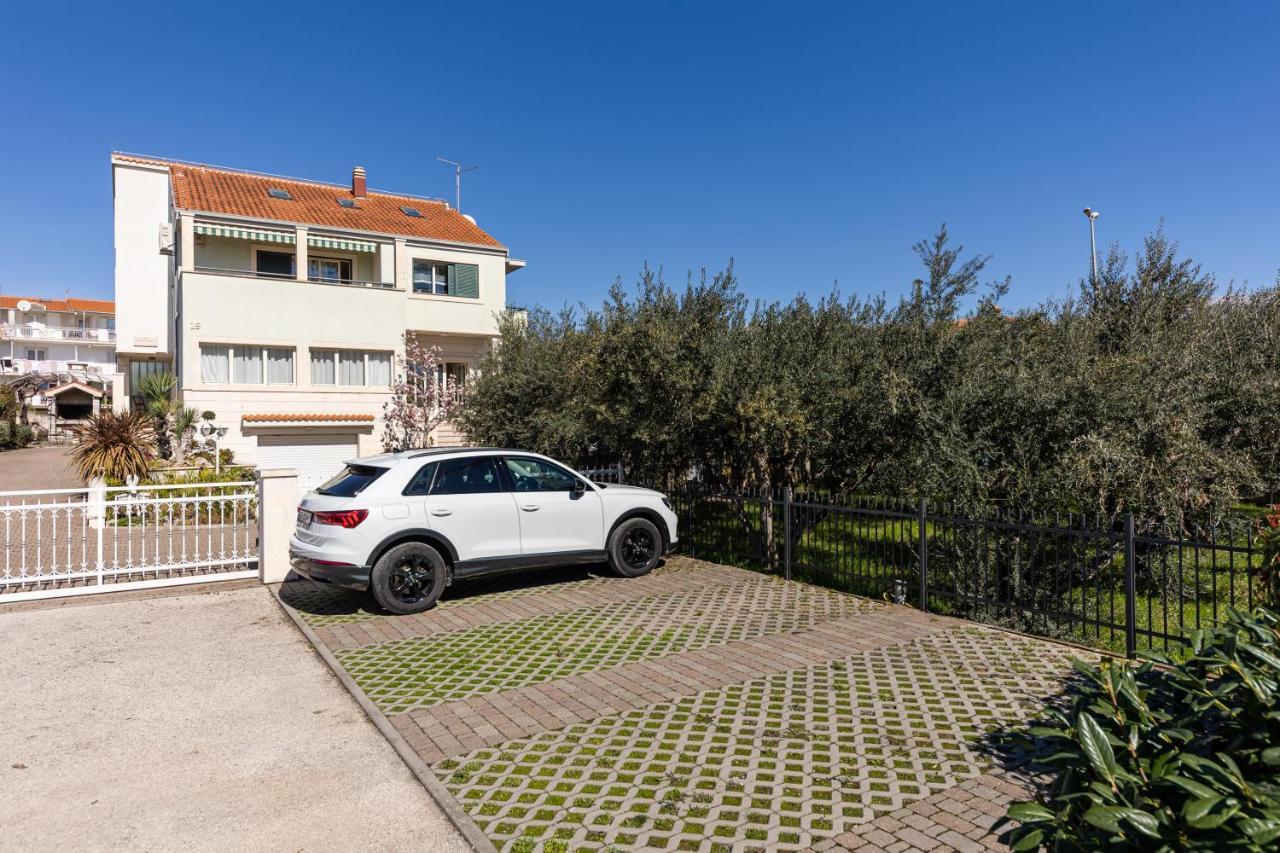 The Olive Poolhouse Appartement Split Buitenkant foto
